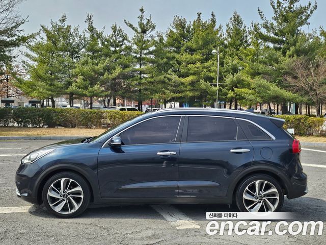 Kia Niro 2017 — photo 2