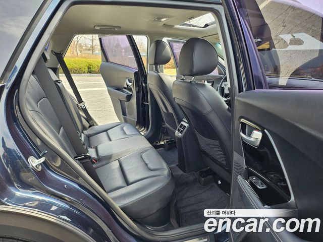 Kia Niro 2017 — photo 13