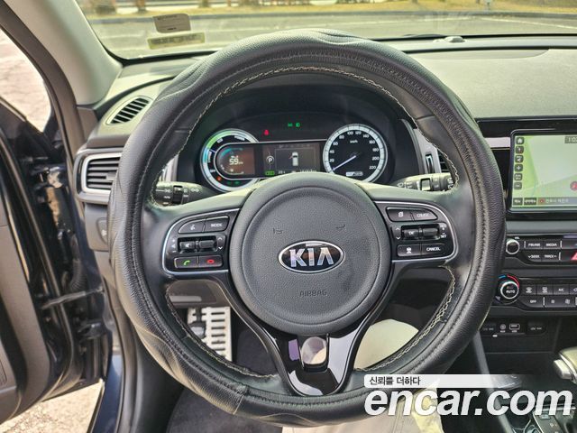 Kia Niro 2017 — photo 19