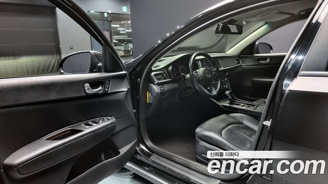 Kia K5 2019 — photo 11