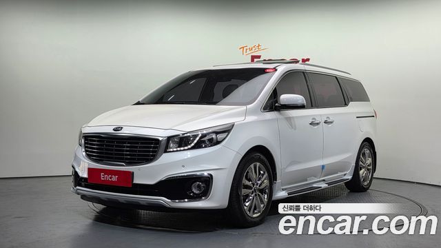 Kia Canival 2015 — photo 1