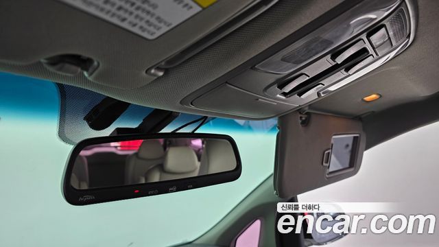 Kia Canival 2015 — photo 15