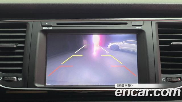 Kia Canival 2015 — photo 17
