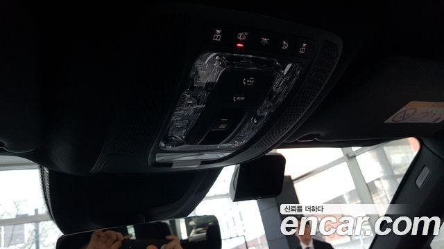 Mercedes-Benz GLE-Class 2026 — photo 17