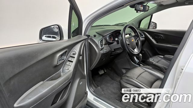 Chevrolet Korea Trax 2017 — photo 11