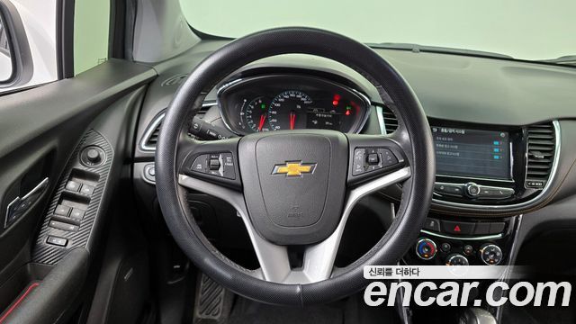 Chevrolet Korea Trax 2017 — photo 13