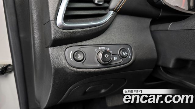 Chevrolet Korea Trax 2017 — photo 17