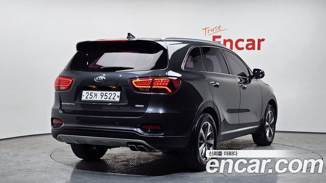 Kia Sorento 2018 — photo 2