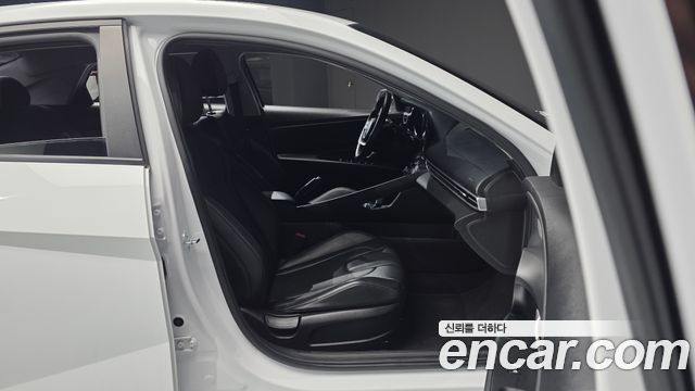 Hyundai AVANTE 2021 — photo 12