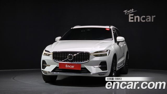 Volvo XC60 2022 — photo 3