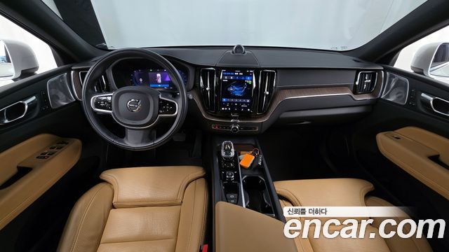 Volvo XC60 2022 — photo 7