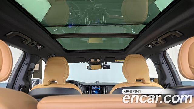 Volvo XC60 2022 — photo 19