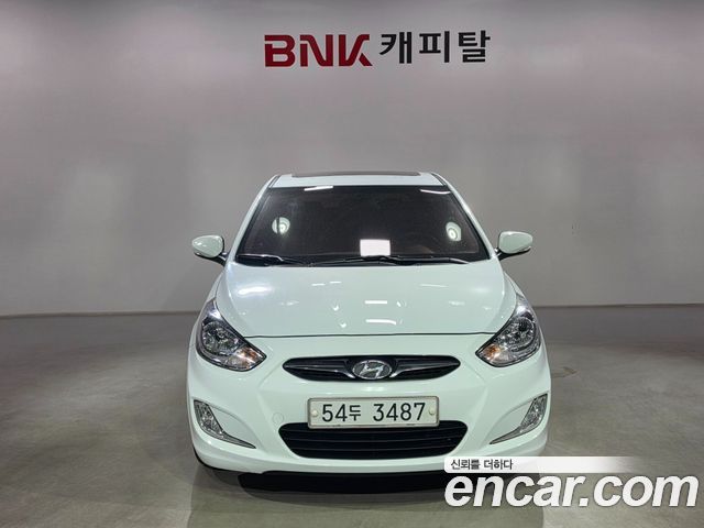 Hyundai Accent 2012 — photo 2