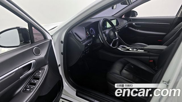 Hyundai Sonata 2022 — photo 10