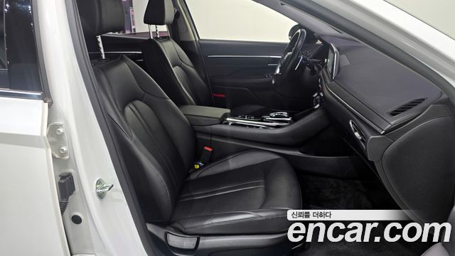 Hyundai Sonata 2022 — photo 12