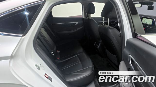 Hyundai Sonata 2022 — photo 13