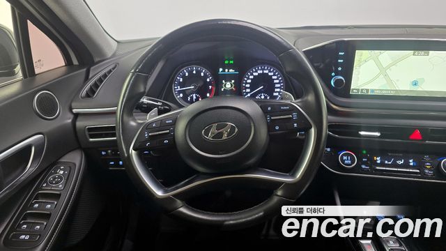 Hyundai Sonata 2022 — photo 16