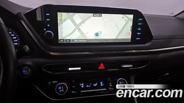 Hyundai Sonata 2022 — photo 18