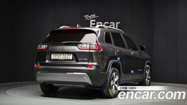 Jeep Cherokee 2021 — photo 2