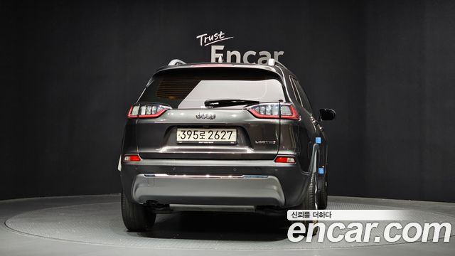 Jeep Cherokee 2021 — photo 4