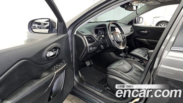 Jeep Cherokee 2021 — photo 10