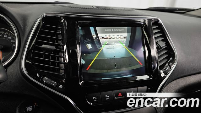 Jeep Cherokee 2021 — photo 15