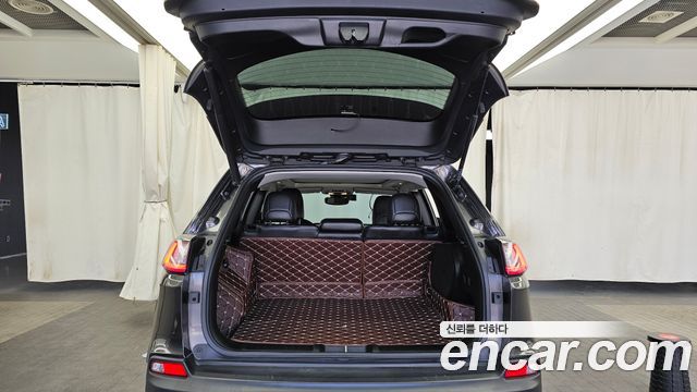 Jeep Cherokee 2021 — photo 20