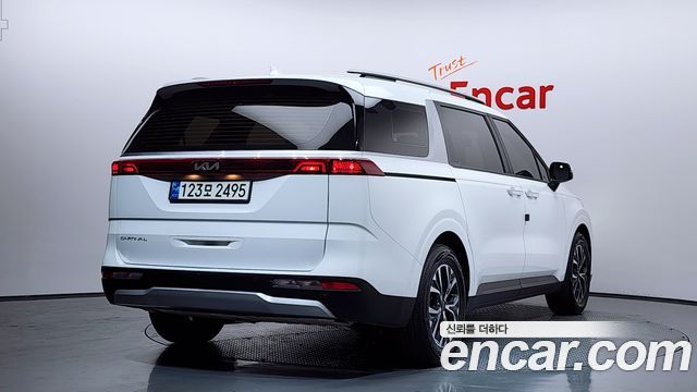 Kia Canival 2022 — photo 2