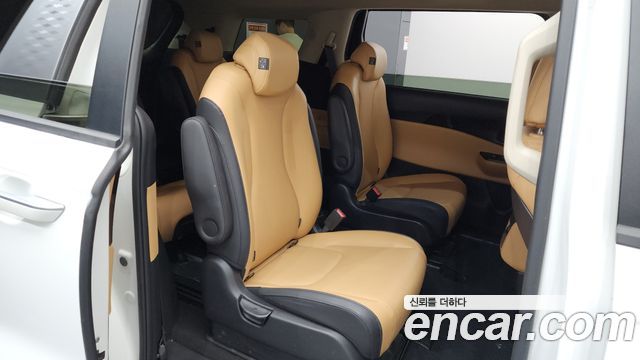 Kia Canival 2022 — photo 12
