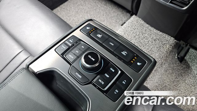 Hyundai Genesis 2015 — photo 18