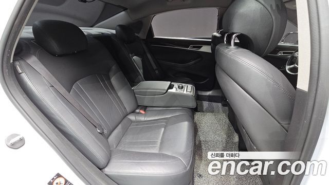 Hyundai Genesis 2015 — photo 19