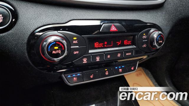 Kia Sorento 2015 — photo 16