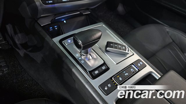 Genesis G80 2018 — photo 9