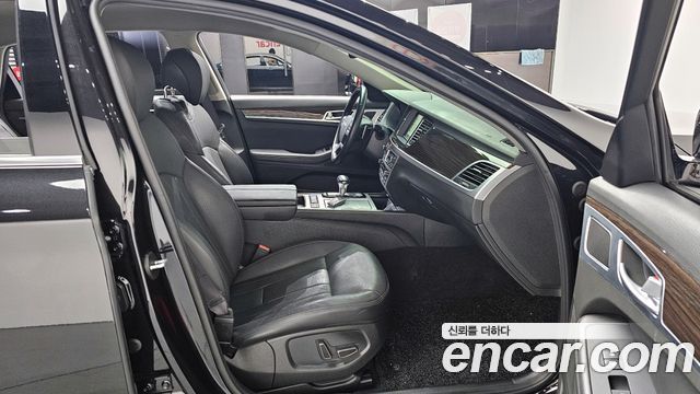 Genesis G80 2018 — photo 10