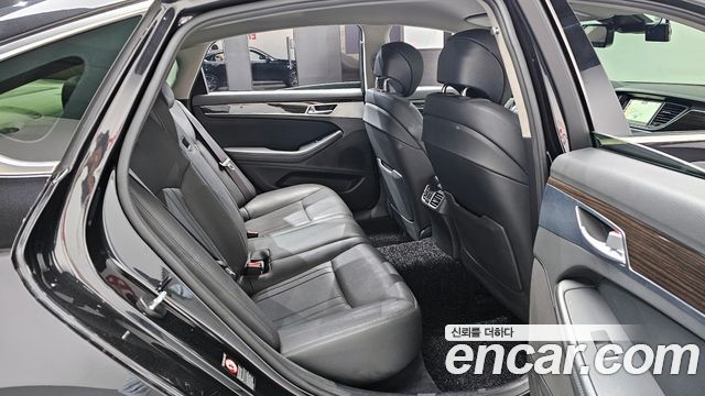 Genesis G80 2018 — photo 12