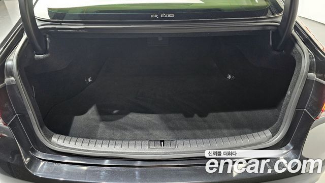 Genesis G80 2018 — photo 20