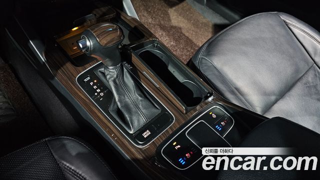 Kia K7 2016 — photo 9