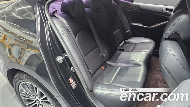 Kia K7 2016 — photo 12