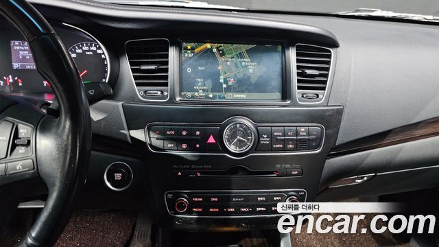 Kia K7 2016 — photo 15