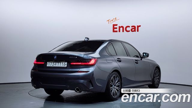 BMW 3-Series 2020 — photo 2