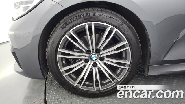 BMW 3-Series 2020 — photo 5