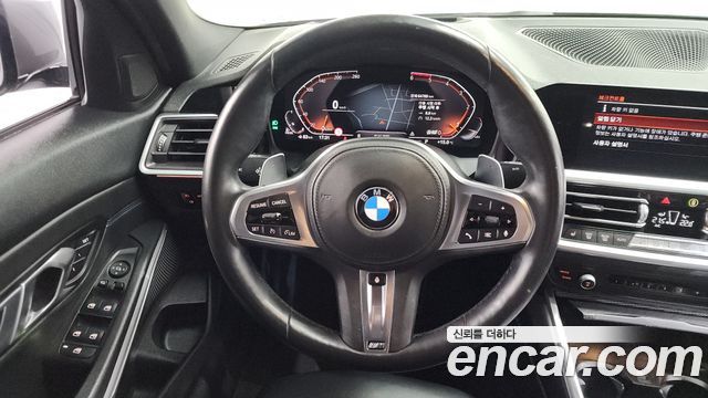 BMW 3-Series 2020 — photo 13