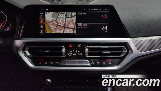 BMW 3-Series 2020 — photo 14