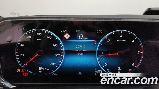 Mercedes-Benz GLE-Class 2021 — photo 8
