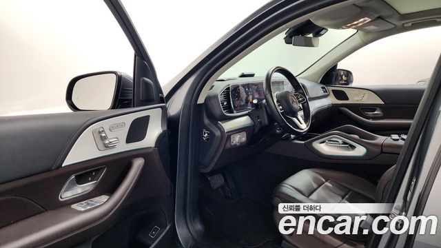 Mercedes-Benz GLE-Class 2021 — photo 10