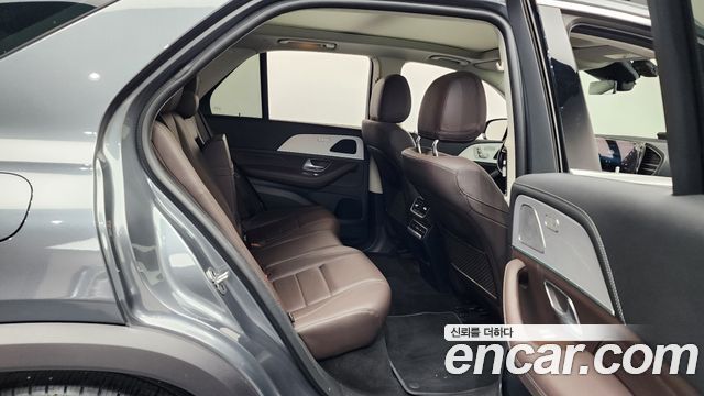 Mercedes-Benz GLE-Class 2021 — photo 12