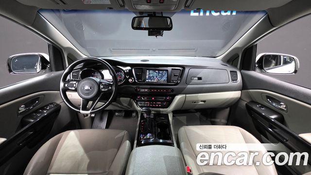 Kia Canival 2018 — photo 7