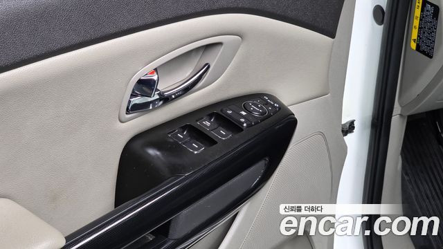 Kia Canival 2018 — photo 17