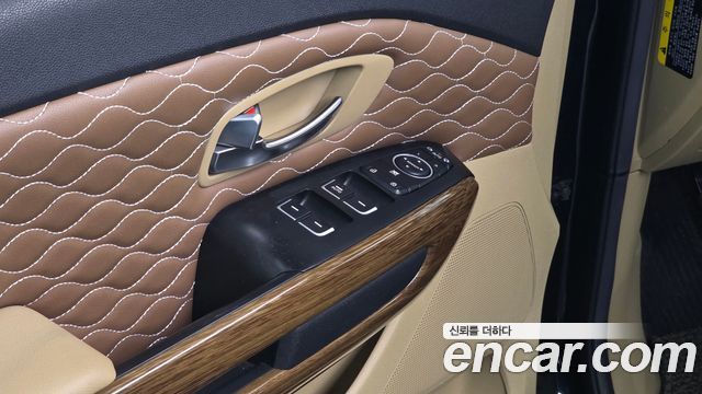 Kia Canival 2015 — photo 17
