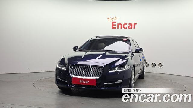 Jaguar XJ 2016 — photo 3